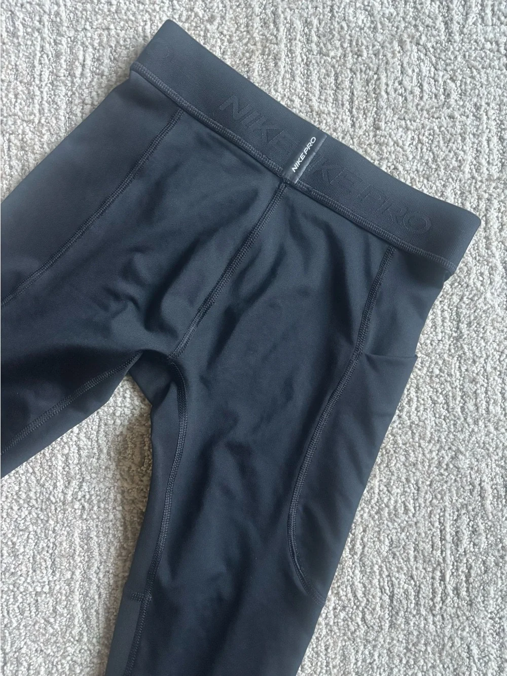 Nike Big Boys Pro Dri-FIT Stretch Performance Leggings / Small (8)